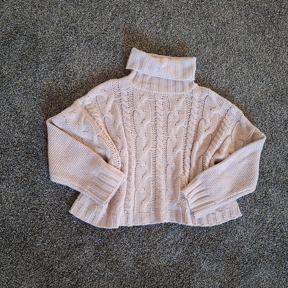 Love Tree Long sleeved, Turtle necked, Half Sweater Size S
